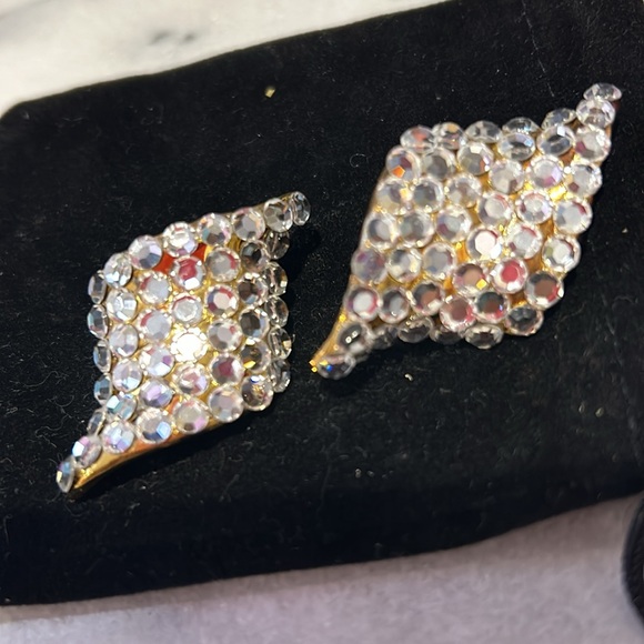 Vintage Crystal Twist Clip on Earrings-Boutique - Picture 2 of 7